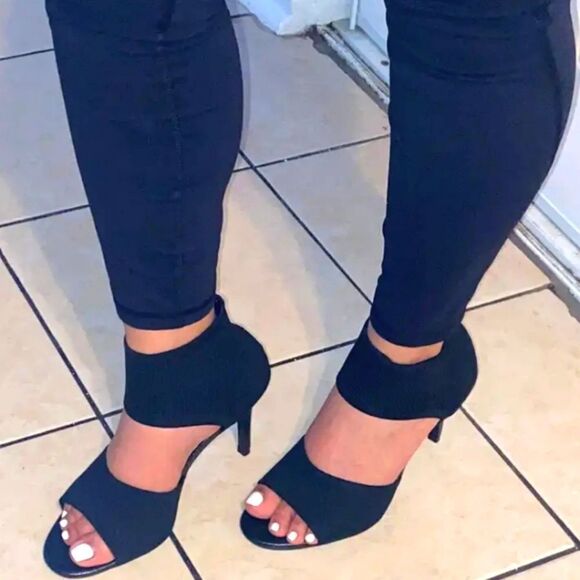 Women knitted heels sz 7.5 - Picture 2 of 6